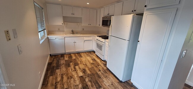 Foto del edificio - 255 Green Moor Pl