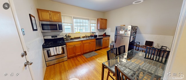 Building Photo - 23 Tufts St