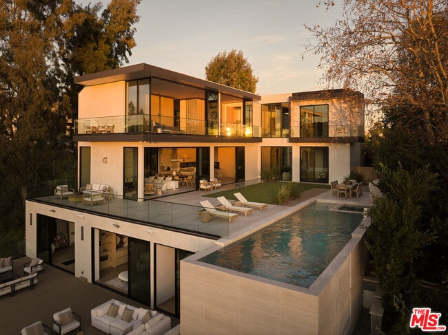 Foto del edificio - 1149 Linda Flora Dr