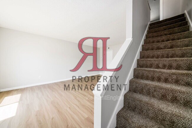 Foto del edificio - 6362 Cherylbrook Ln