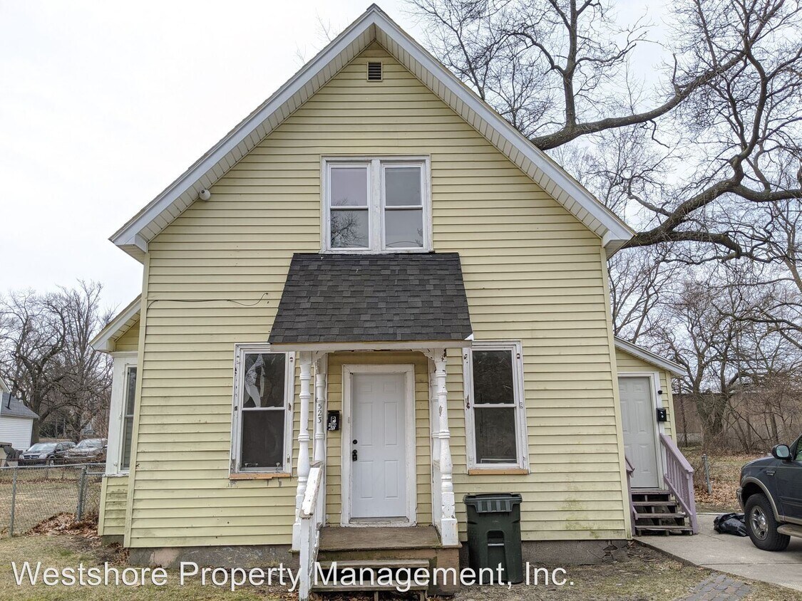 Primary Photo - 523 W Grand Ave