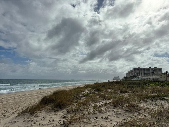 Foto del edificio - 2020 Coral Reef Dr