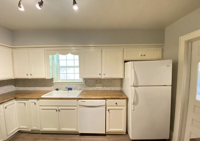 Building Photo - 3 BED 1.5 BATH NEAR OU MEDICAL CENTER