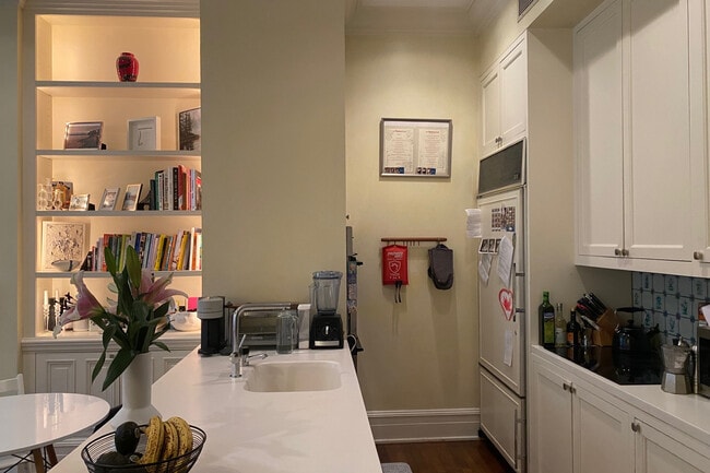 Foto del edificio - 123 W 69th St