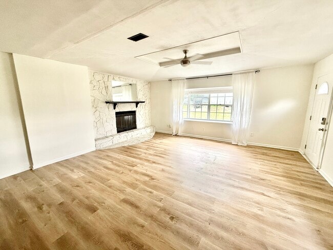 Foto del edificio - 4128 Arcot Cir