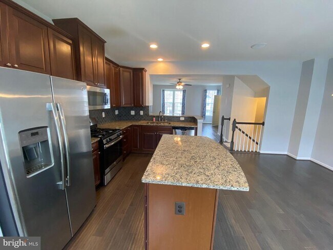 Foto del edificio - 105 Chamomile Ct