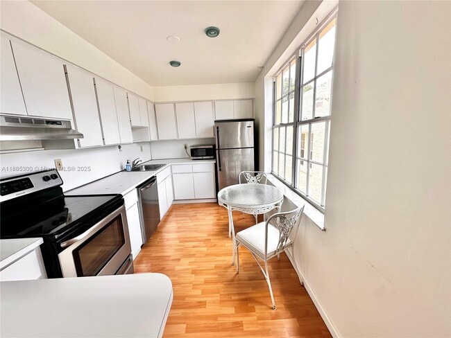 Foto del edificio - 1051 Meridian Ave