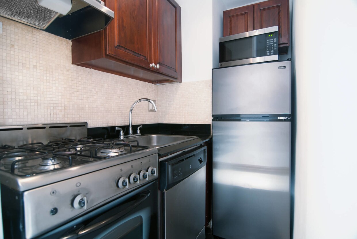 Primary Photo - 152 W 58th St