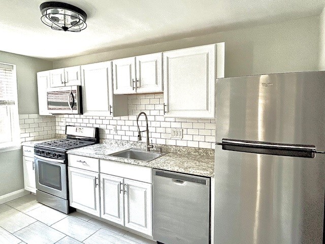 Kitchen - 500 Bosley Ave