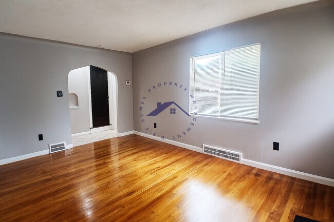 Foto del edificio - 9790 Kensington Ave