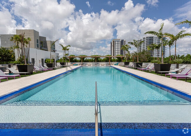 Building Photo - The Rise at Flagler Village