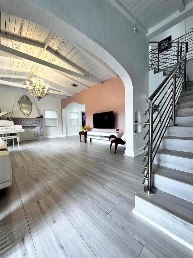 Foto principal - 3470 Sheridan Ave