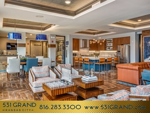 Interior Photo - 531 Grand
