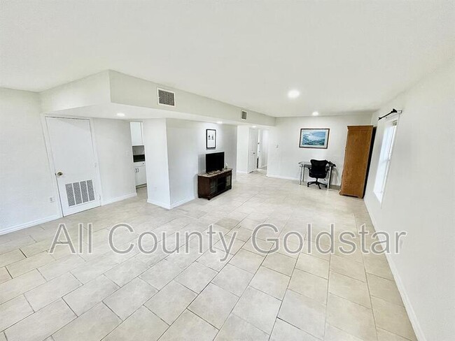 Building Photo - 2158 Starlite Ln