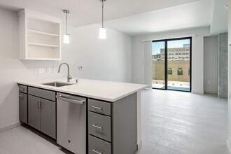 Interior Photo - NoVo