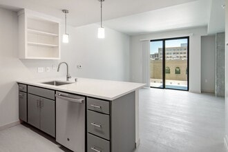 Interior Photo - NoVo