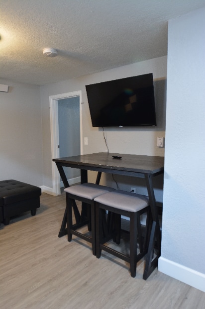 Building Photo - "Fully Furnished 1-Bedroom Basement Retrea...