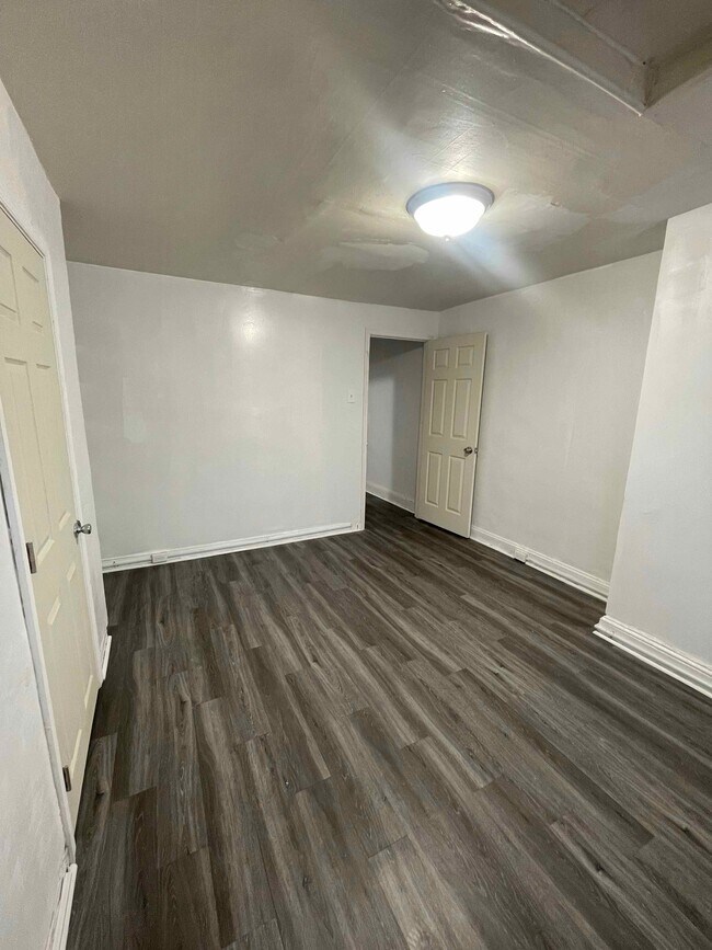 Foto del edificio - 2514 E Madison St