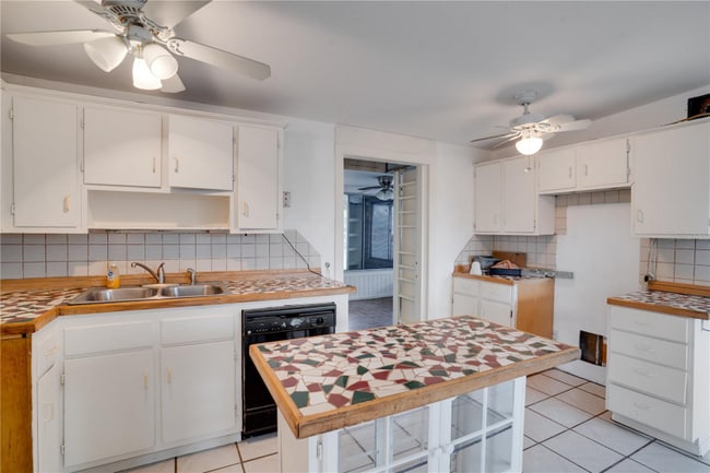 Foto del edificio - 12036 105th St