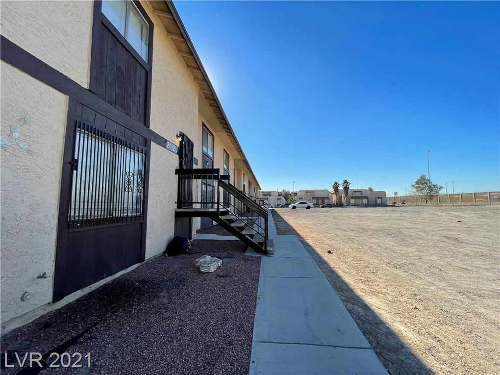 Primary Photo - 2112 Sun Ave