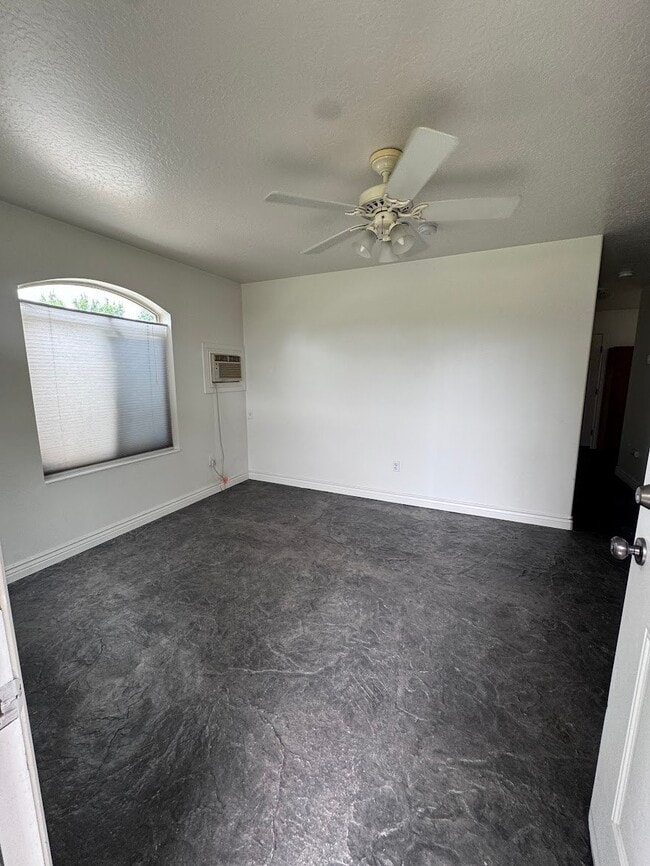 Building Photo - 357 S 2200 W