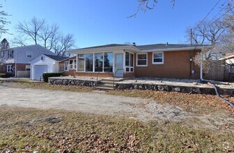 3842 Meachem Rd