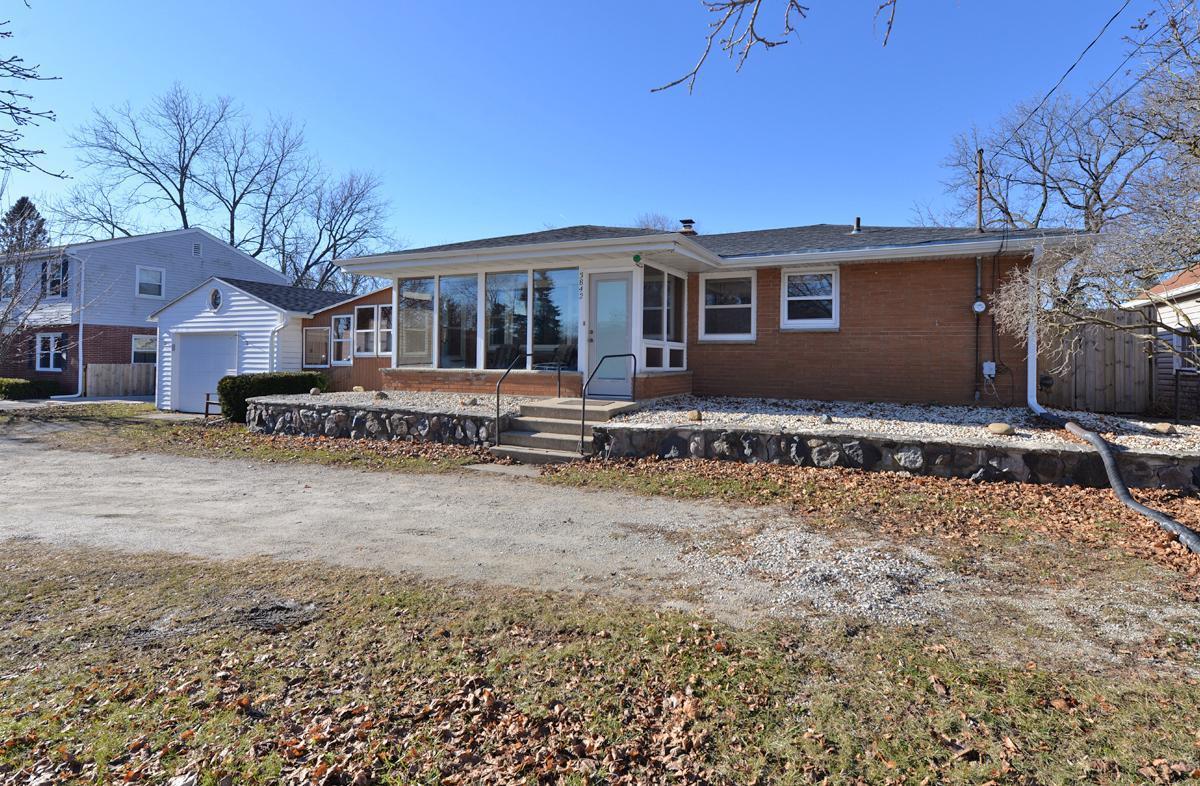 Primary Photo - 3842 Meachem Rd