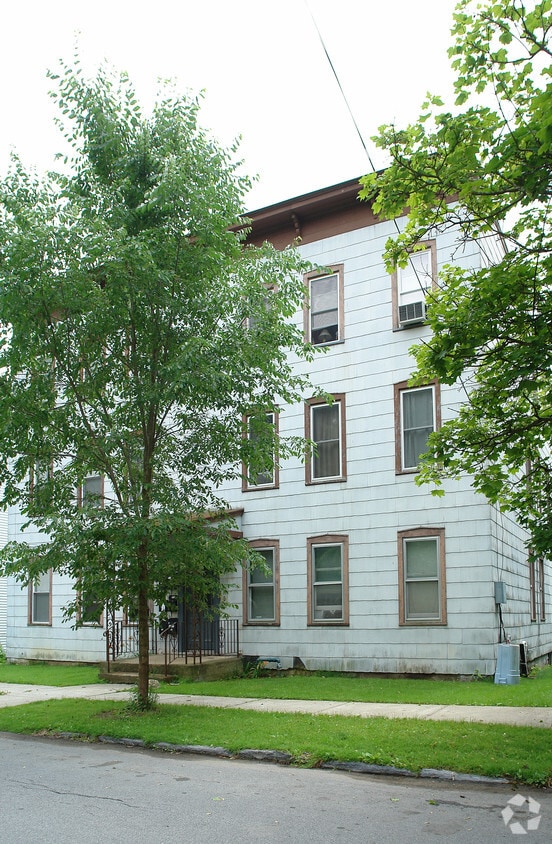 Building Photo - 34 Waterbury St