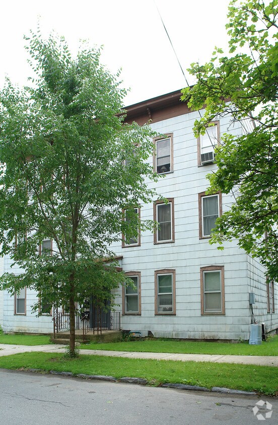 Foto del edificio - 34 Waterbury St