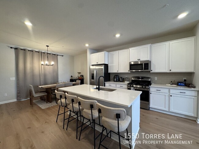 Building Photo - 1550 Torres Ln