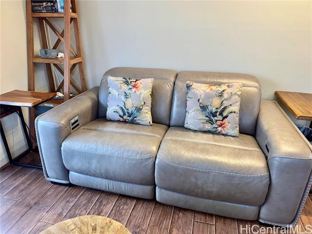 Building Photo - 2440 Kuhio Ave.