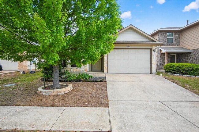 Foto del edificio - 15102 Walcott Dr