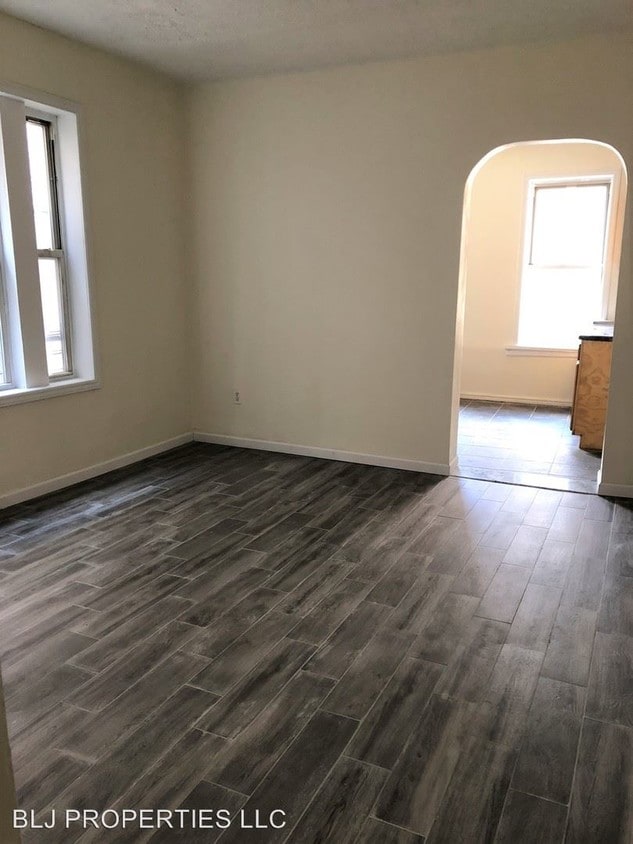 Foto del edificio - 2311 Crotona Ave