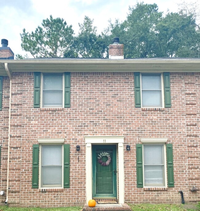 Building Photo - 302 Springview Ln
