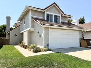 Building Photo - 1990 Willow Ridge Dr
