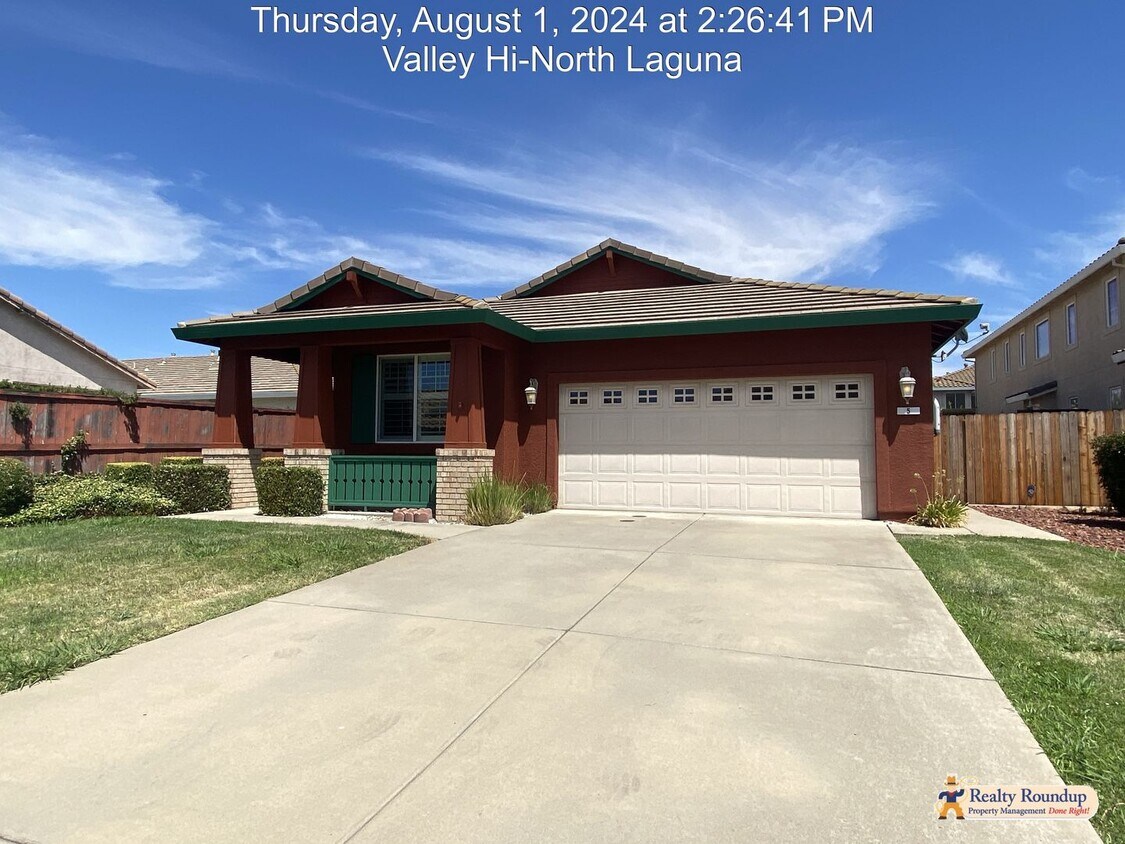 Primary Photo - Beautiful Home with Cul-De-Sac Living