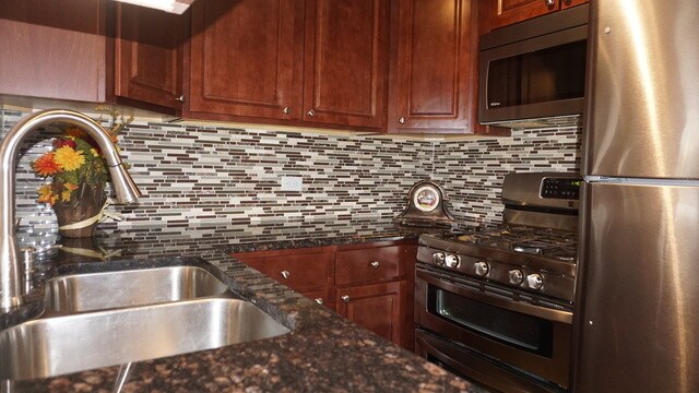 Building Photo - 2128 N Ginger Creek Cir