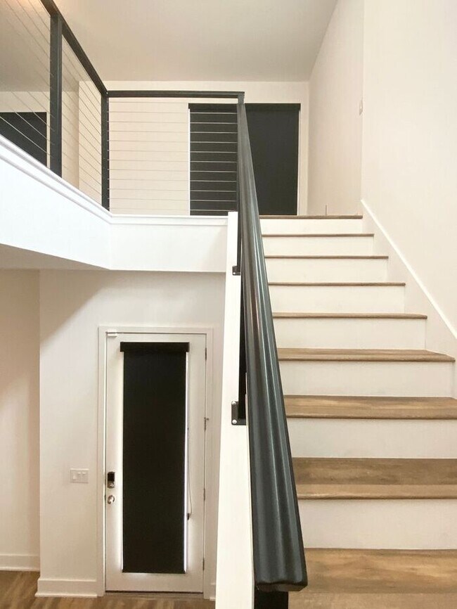 Building Photo - GORGEOUS HOME IN WATERMARK SUBDIVISION