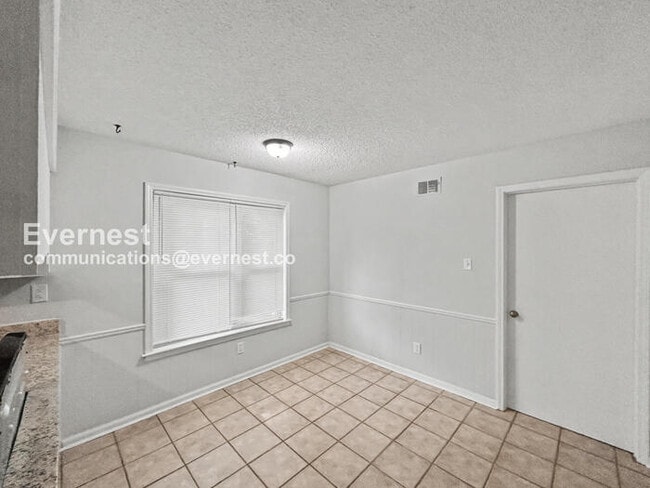 Building Photo - 760 Hackberry Dr