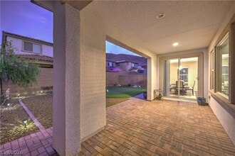 Building Photo - 3213 Molinos Dr