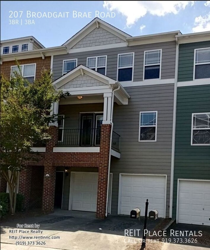 Foto principal - 3 Bed/3 Bath Luxurious Townhouse in West Cary