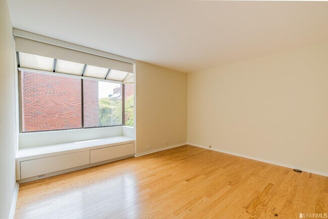 Foto del edificio - 550 Davis St