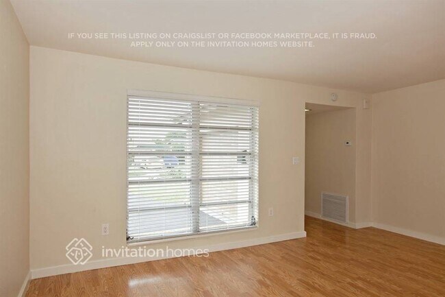 Building Photo - 8407 NW 26th St