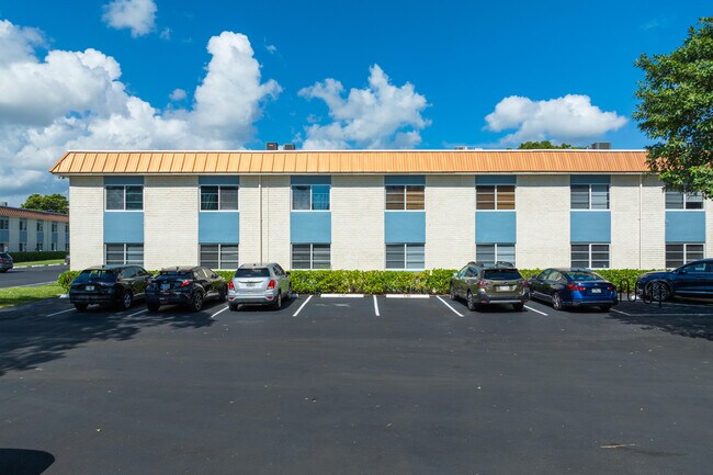 Foto del edificio - 9 NE 19th Ct