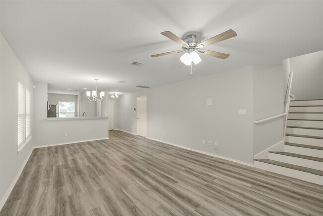 Foto del edificio - 750 Redwing Park Dr
