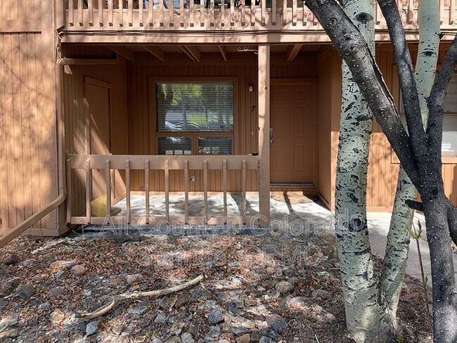 Building Photo - 401 Forest Edge Drive