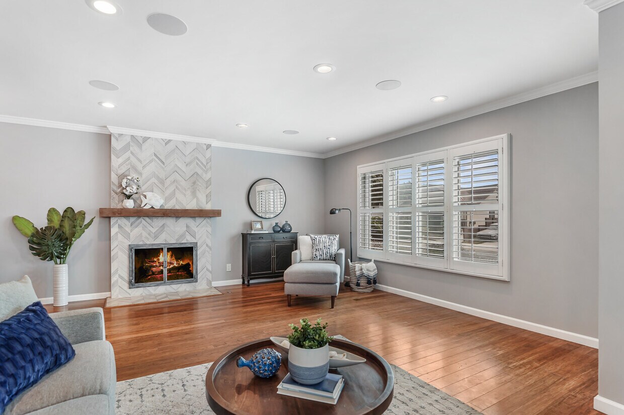 Foto principal - 401 E Walnut Ave