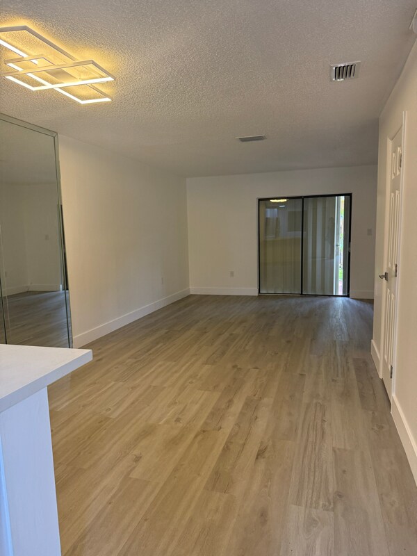 Foto del edificio - 6866 NW 173rd Dr