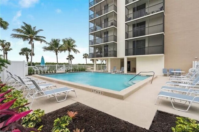 Foto del edificio - 10475 Gulf Shore Dr