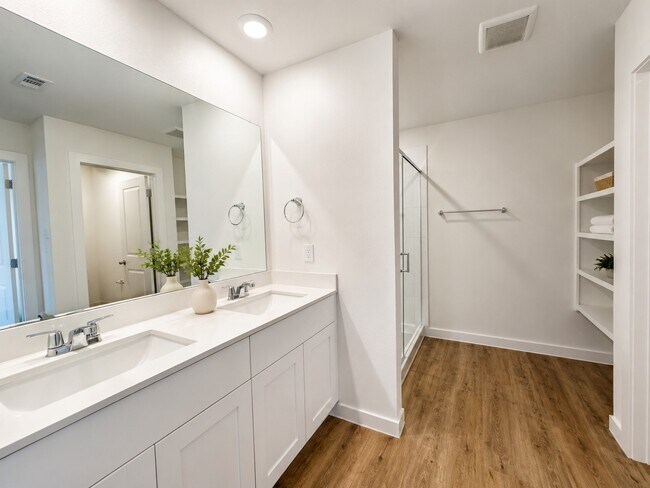 Building Photo - 28130 Meadowlark Sky Dr